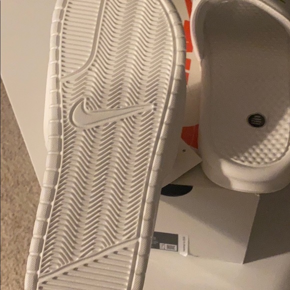 Sandals_&_Flip_Flops